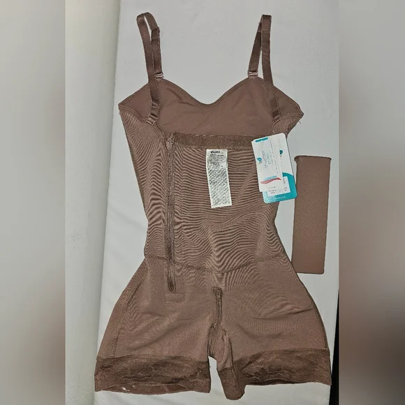 Brown Seamless Shapewear Bodysuit with Scoop Neckline Size L Brand DELIE